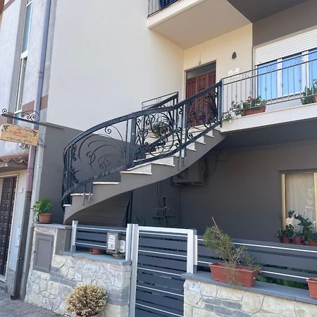 B&B Da Antonella Samugheo Bagian luar foto