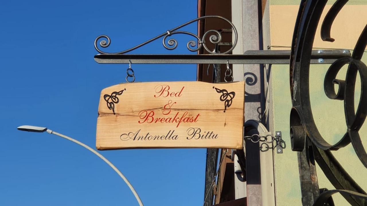 B&B Da Antonella Samugheo Bagian luar foto