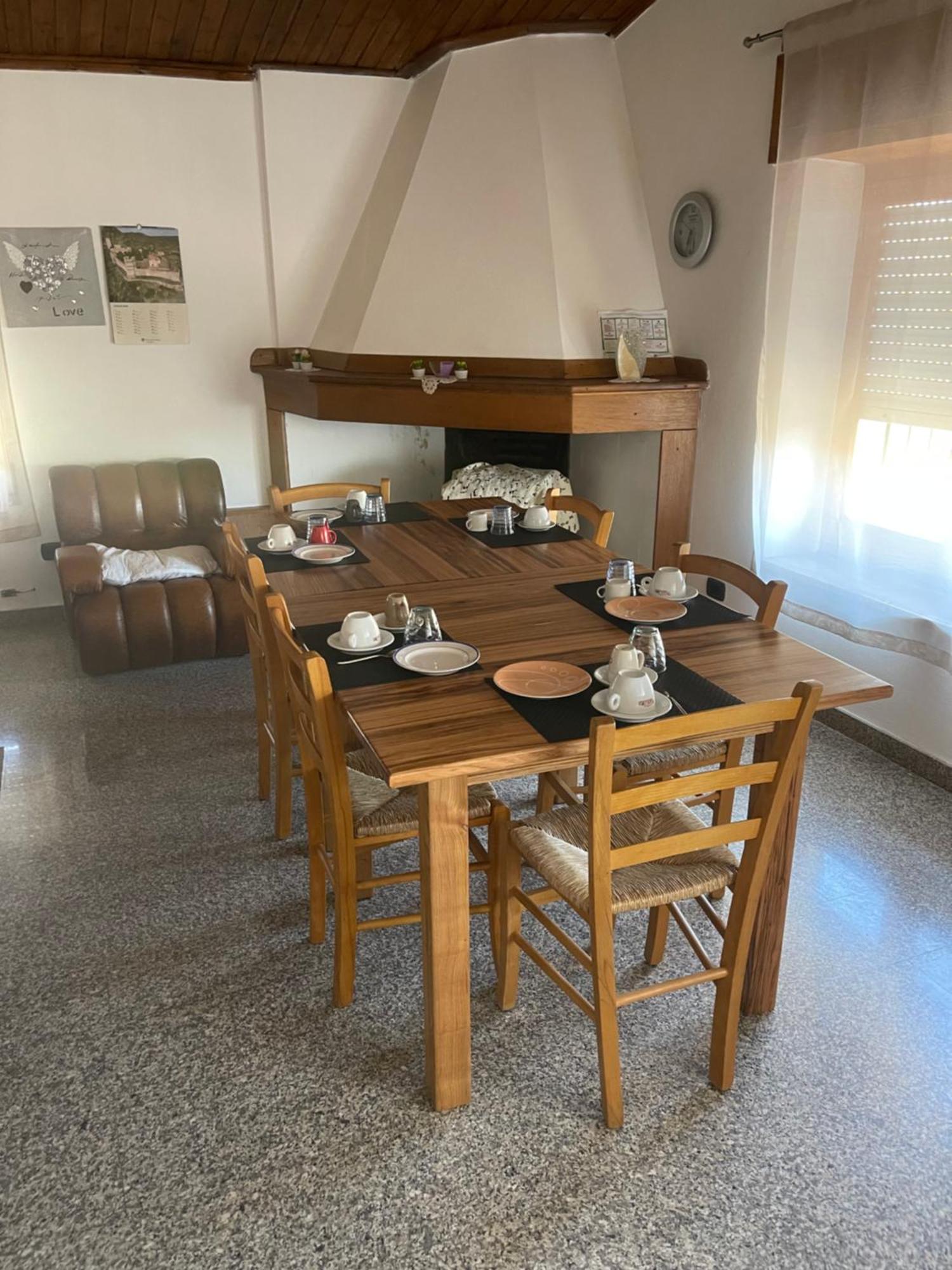 B&B Da Antonella Samugheo Bagian luar foto