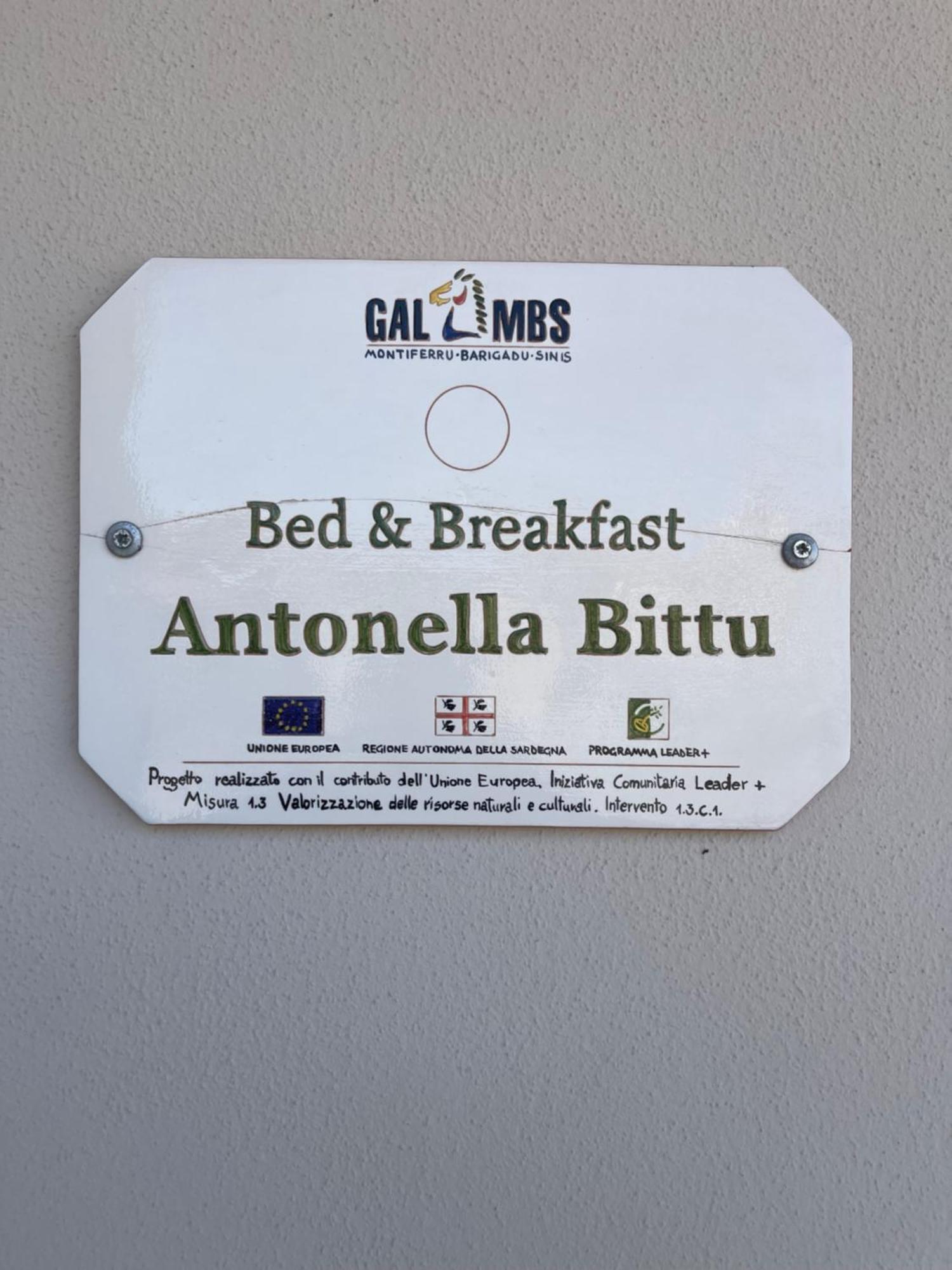 B&B Da Antonella Samugheo Bagian luar foto