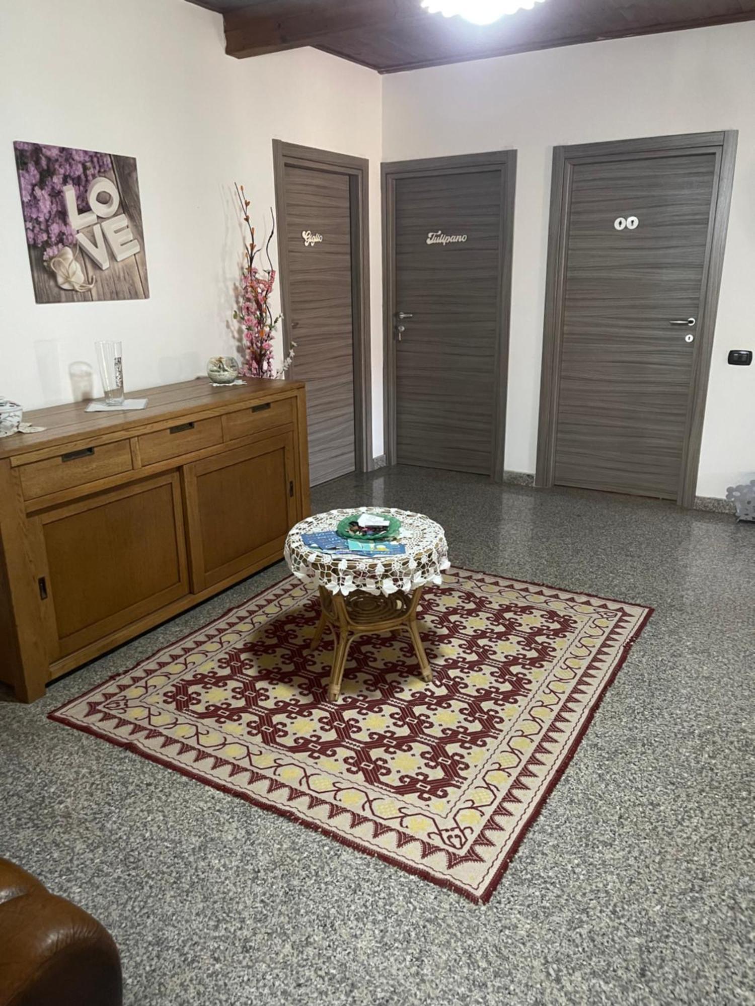 B&B Da Antonella Samugheo Bagian luar foto